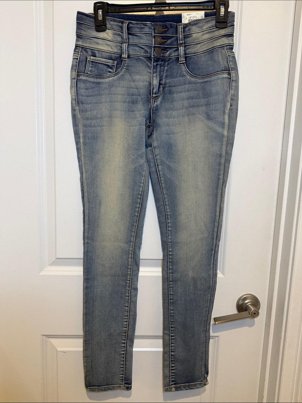 Mudd Light Wash High-Rise Skinny Jeans